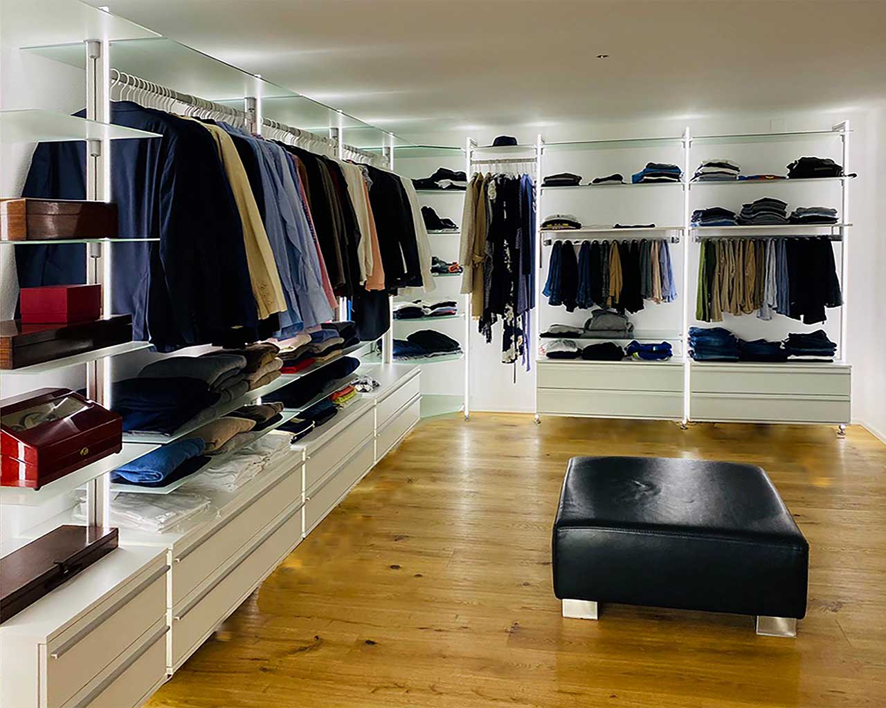 Begehbarer Eck-Kleiderschrank ZÜRICH ohne LED