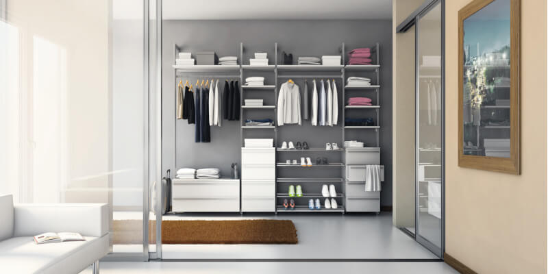 Schranksystem "Acapulco" - offener Kleiderschrank in Weiß mit viel Platz für Schuhe, vielen Schubladen sowie Kleiderstangen, individualisierbar für Ihre Ansprüche.