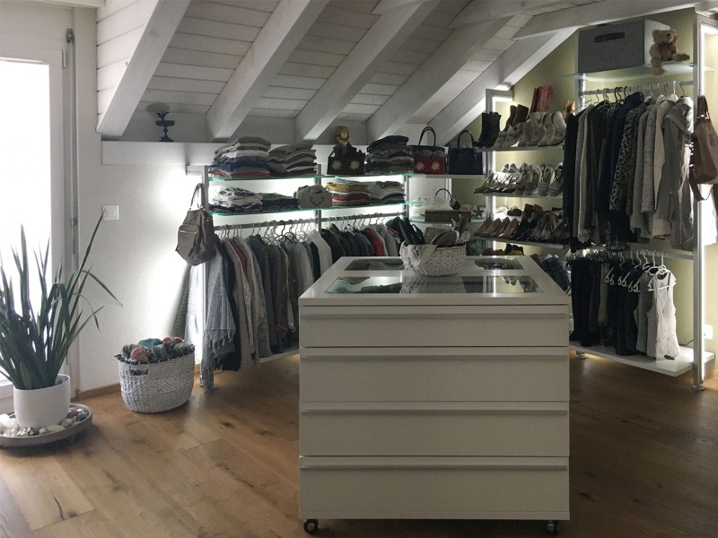 Ankleidezimmer-mit-Eckkleiderschrank_800x800