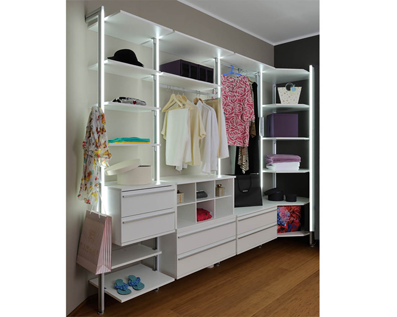 Begehbarer Eck-Kleiderschrank BALTRUM ohne LED